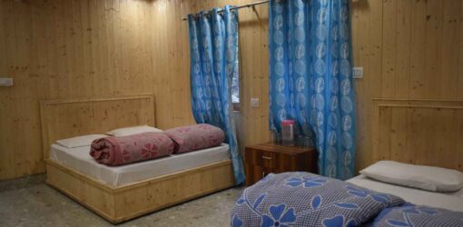 Devdaar Cottage Gangotri hotel room