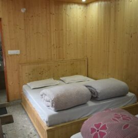 Devdaar Cottage Gangotri hotel room